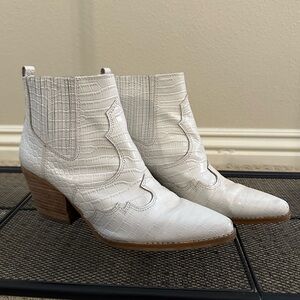 Sam Edelman Winona Ankle Booties (Modern Ivory Leather - Croc Pattern)